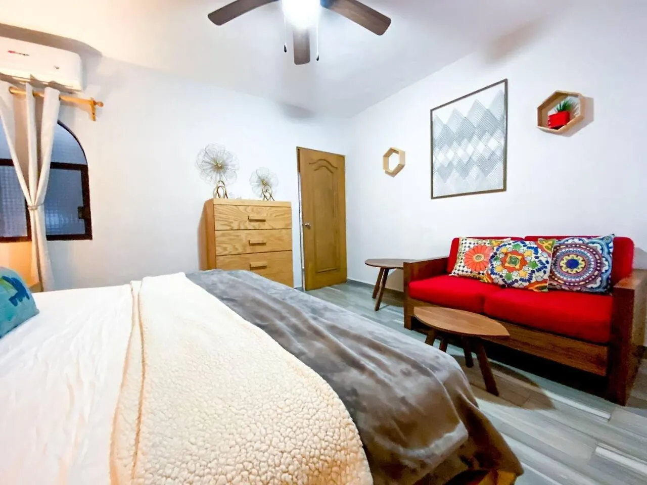 פלאייה דל כרמן Downtown Hacienda Style 1Br With Pool Steps To Beach דירה
